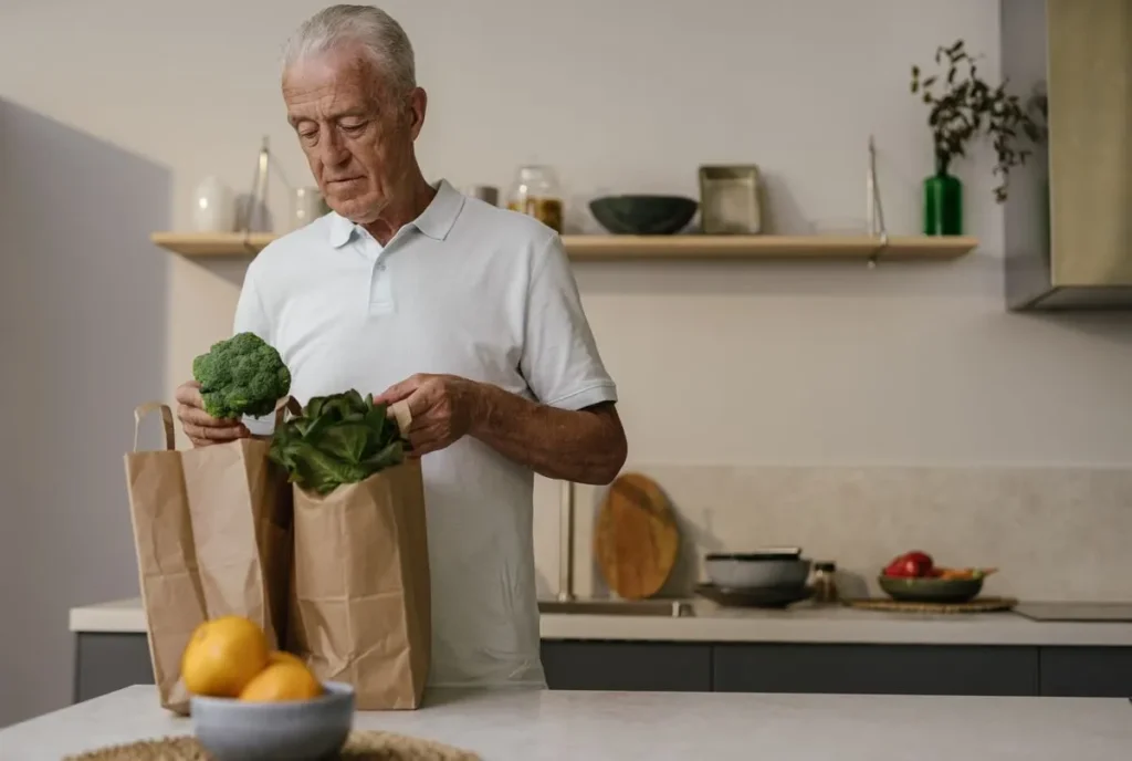 Como identificar e prevenir a desnutrição em idosos?