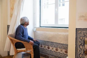 O que é moradia assistida para idosos e quando é indicada?